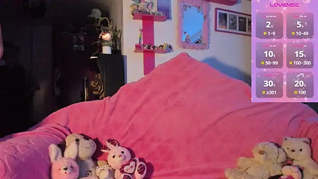 Snapshot of Rebecahart chatting on 03.01.26 Rebecahart online show from 03.01.26