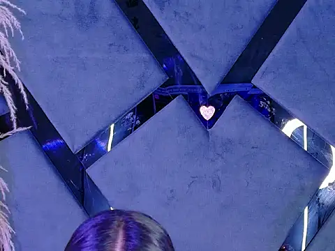 Snapshot of KylieWhitee chatting on 02.27.26 KylieWhitee online show from 02.27.26