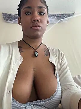 Snapshot of Ebonythroat777 chatting on 06.01.26 Ebonythroat777 online show from 06.01.26