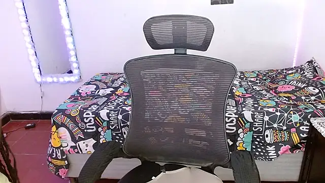 Snapshot of Lolitaa__VIP chatting on 02.20.26 Lolitaa VIP online show from 02.20.26