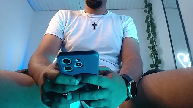 Snapshot of Paolo_Blaze chatting on 02.17.26 Paolo Blaze online show from 02.17.26