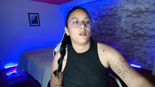 Snapshot of Camila_IRoose chatting on 04.22.26 Camila IRoose online show from 04.22.26