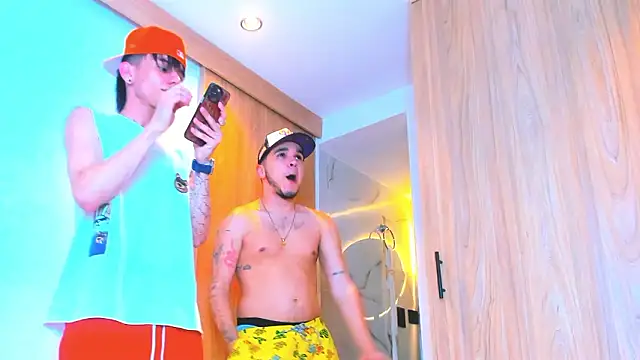 Snapshot of TheBatMansion chatting on 02.14.26 TheBatMansion online show from 02.14.26