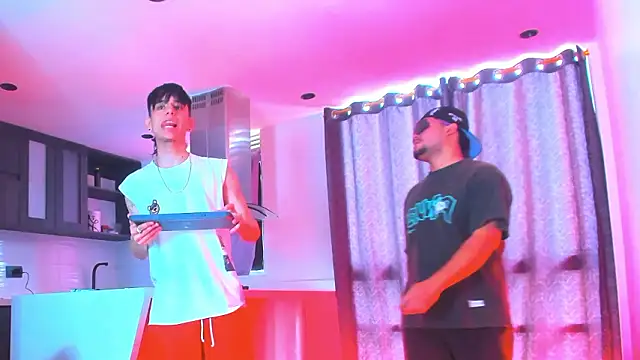 Snapshot of TheBatMansion chatting on 02.16.26 TheBatMansion online show from 02.16.26