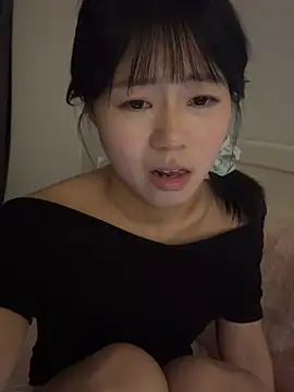 Snapshot of Nana-3 chatting on 03.08.26 Nana-3 online show from 03.08.26