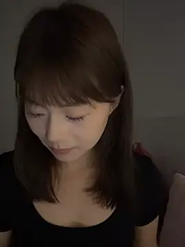 Snapshot of Nana-3 chatting on 04.11.26 Nana-3 online show from 04.11.26