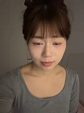 Snapshot of Nana-3 chatting on 04.15.26 Nana-3 online show from 04.15.26