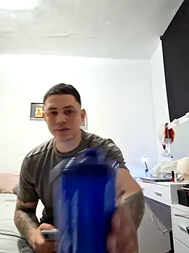 Snapshot of Zarc_Jhonson chatting on 01.27.25 Zarc Jhonson online show from 01.27.25