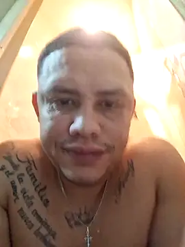 Snapshot of Zarc_Jhonson chatting on 10.30.25 Zarc Jhonson online show from 10.30.25