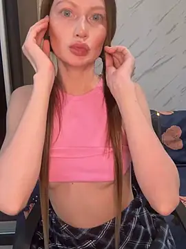 Snapshot of AliceeXHottie chatting on 02.03.26 AliceeXHottie online show from 02.03.26