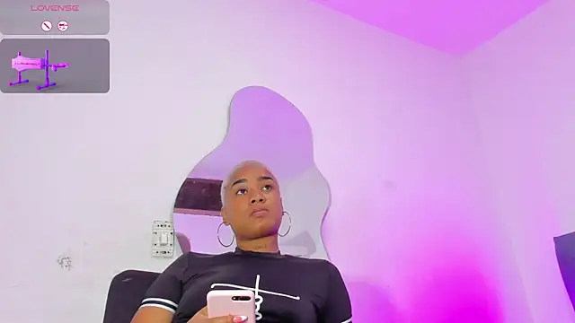 AgathaBladde online show from 04.06.26