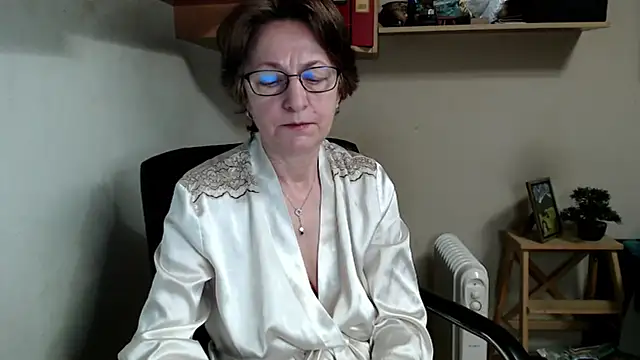 katemodel online show from 02.17.26