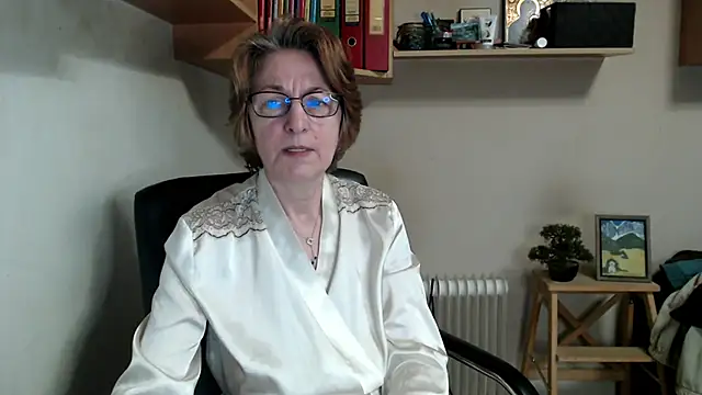 Snapshot of katemodel chatting on 04.23.26 katemodel online show from 04.23.26