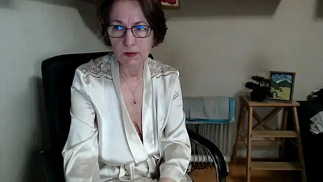 Snapshot of katemodel chatting on 05.16.26 katemodel online show from 05.16.26