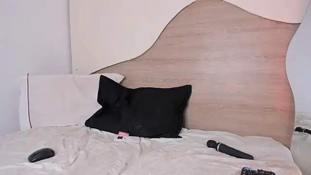 Snapshot of Zoe_dream_ chatting on 02.13.26 Zoe dream online show from 02.13.26