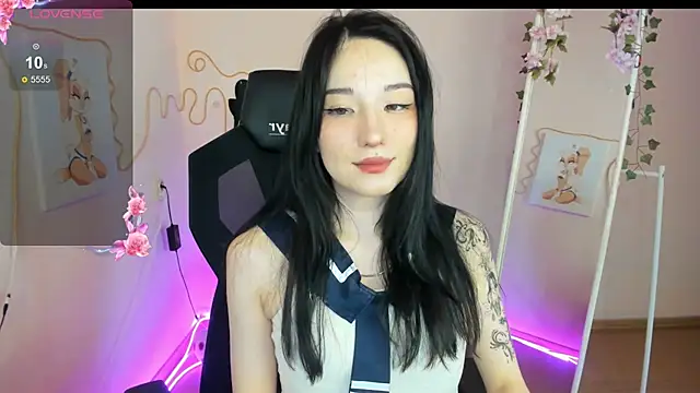 AliceeinWonderlanddd online show from 03.27.26