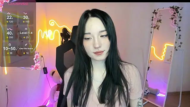 AliceeinWonderlanddd online show from 03.28.26