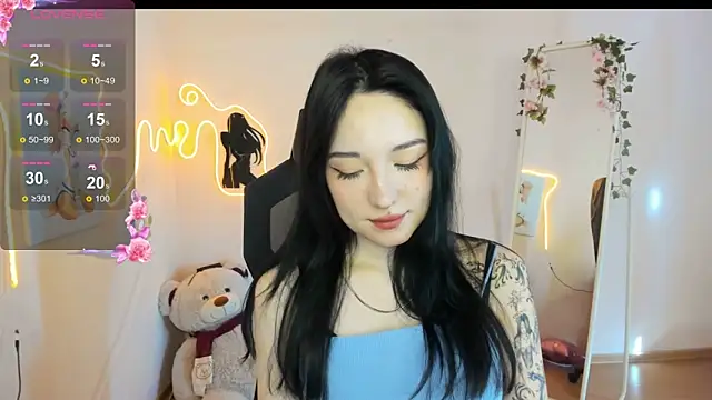 AliceeinWonderlanddd online show from 03.30.26