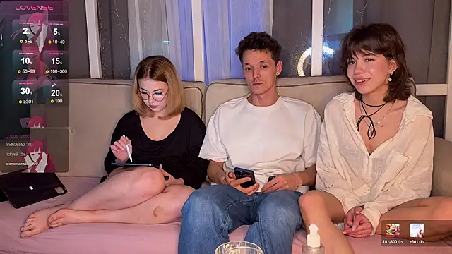 Three Some Dream online show from 02.03.26