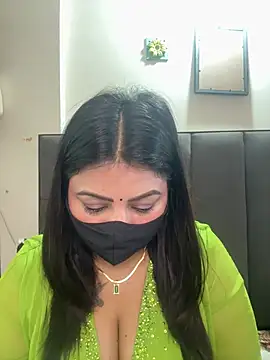 Snapshot of Myra_Desire69 chatting on 02.04.26 Myra Desire69 online show from 02.04.26