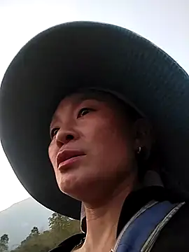 Neoone 1 online show from 04.05.26