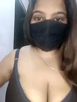 Aliya Hott online show from 04.26.26