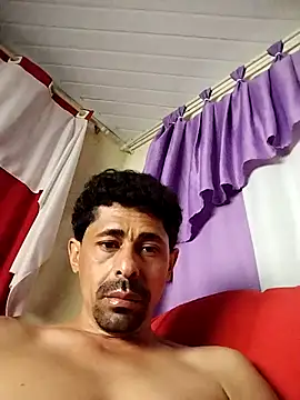 Snapshot of superred22 chatting on 04.01.26 superred22 online show from 04.01.26