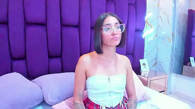 crystalstonee online show from 03.11.26