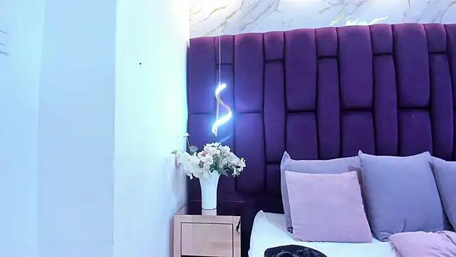 crystalstonee online show from 03.11.26