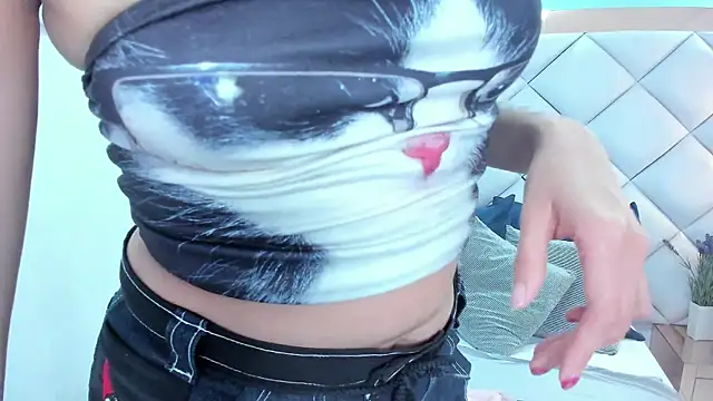 crystalstonee online show from 03.24.26