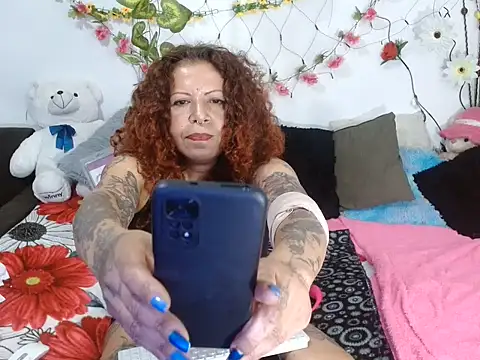 Snapshot of Mariposa_tatto chatting on 05.28.26 Mariposa tatto online show from 05.28.26