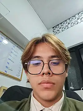 Snapshot of benji_vampire chatting on 02.14.26 benji vampire online show from 02.14.26