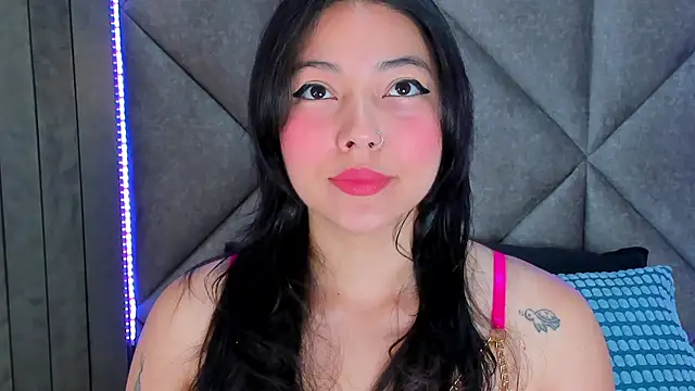 Snapshot of AnnieRouse__ chatting on 03.29.26 AnnieRouse online show from 03.29.26