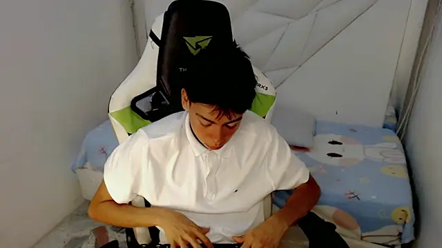 Snapshot of Liarr_ chatting on 02.21.26 Liarr online show from 02.21.26