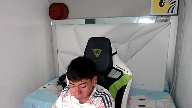 Snapshot of Liarr_ chatting on 02.22.26 Liarr online show from 02.22.26