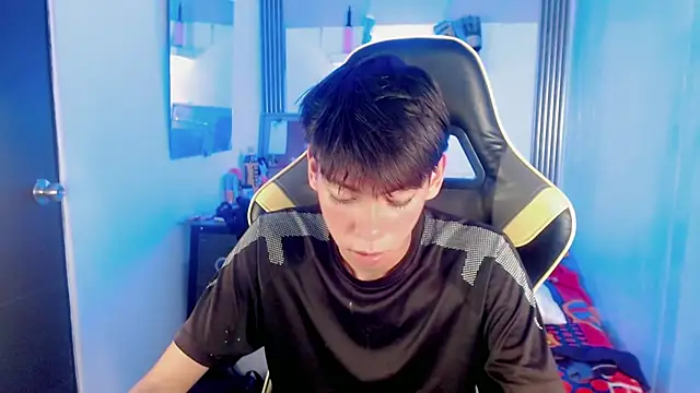 Liarr  online show from 05.15.26