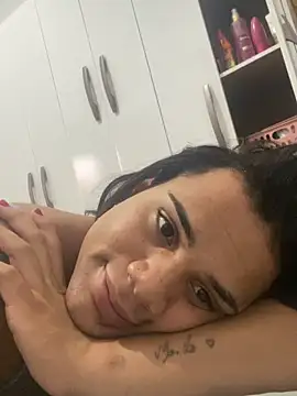 lavinyaalencar22 online show from 02.05.26