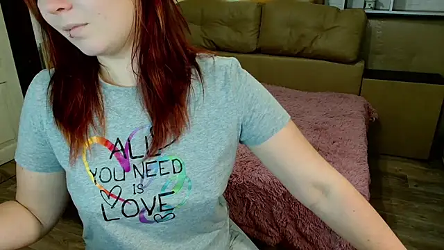 Snapshot of NotYourDoll chatting on 01.09.25 NotYourDoll online show from 01.09.25