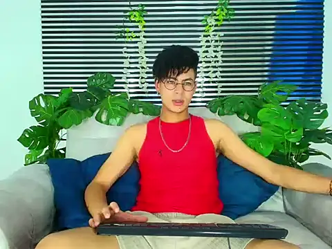 Snapshot of ThiiagoSaeenz chatting on 03.01.26 ThiiagoSaeenz online show from 03.01.26