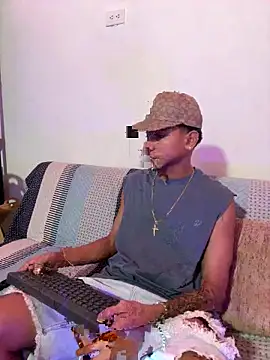 paulhot11 online show from 04.26.26