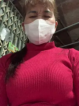 Snapshot of YANINA120 chatting on 02.15.26 YANINA120 online show from 02.15.26