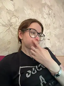 Snapshot of MalliSun chatting on 02.27.26 MalliSun online show from 02.27.26