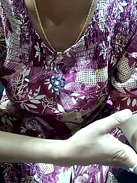 Snapshot of call_me_rani143 chatting on 02.15.26 call me rani143 online show from 02.15.26