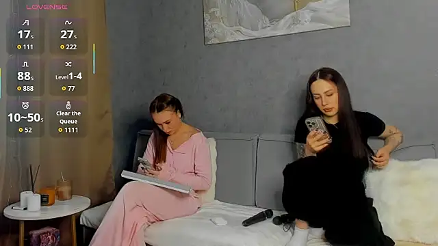 Snapshot of aelin_day chatting on 02.26.26 aelin day online show from 02.26.26