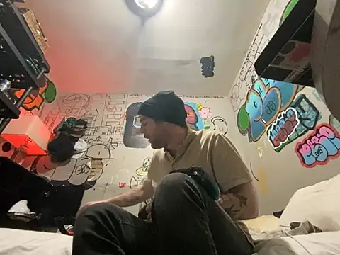 Snapshot of gothboiplzty chatting on 02.18.26 gothboiplzty online show from 02.18.26