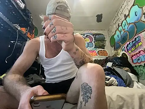 Snapshot of gothboiplzty chatting on 08.05.26 gothboiplzty online show from 08.05.26