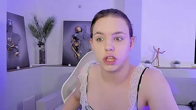 Snapshot of Madison_dolly chatting on 02.10.26 Madison dolly online show from 02.10.26