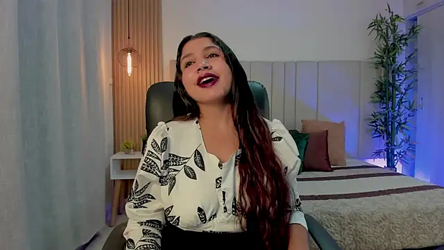 Victoria Rosee online show from 04.28.26