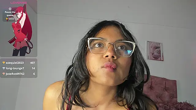 luna velveth online show from 03.21.26