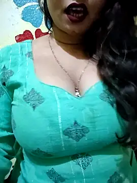 Snapshot of PARI51 chatting on 02.10.26 PARI51 online show from 02.10.26